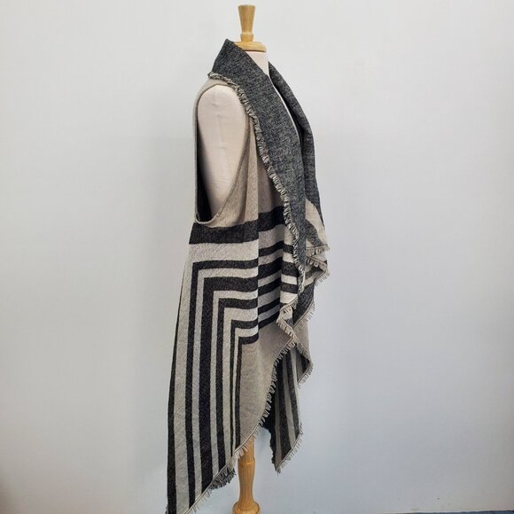 Womens One Size Cardigan Vest Waterfall Open Front Striped Fringe Hem Gray Black - Picture 10 of 13